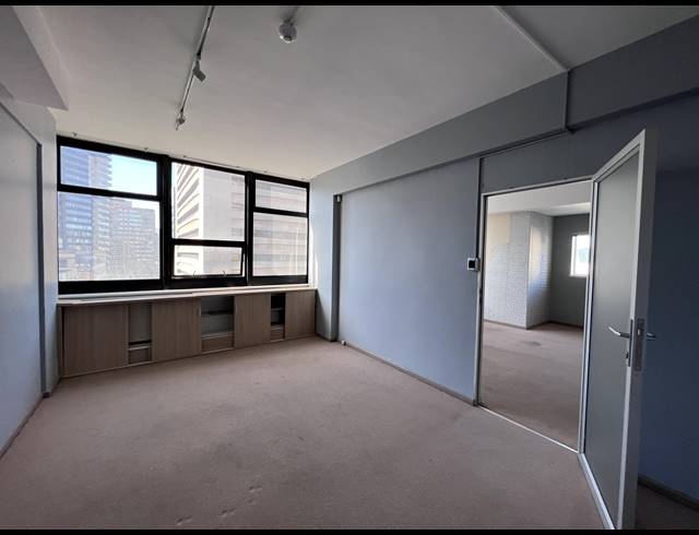 74M² OFFICE TO LET IN CAPE TOWN CITY CENTRE
